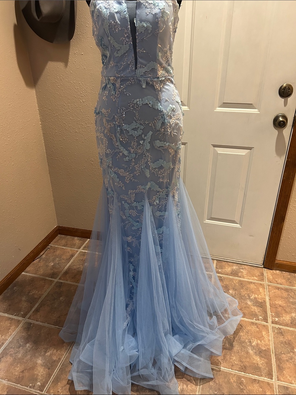 Light Blue Lace Appliqué Tulle Mermaid Prom Dress
